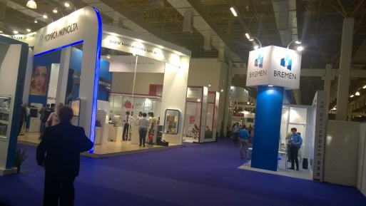 Diretores da Gráfica JK presentes na Expoprint Digital 2016, a maior feira de impressão digital da indústria gráfica do Brasil. Diretores da Gráfica JK presentes na Expoprint Digital 2016, a maior feira de impressão digital da indústria gráfica do Brasil.